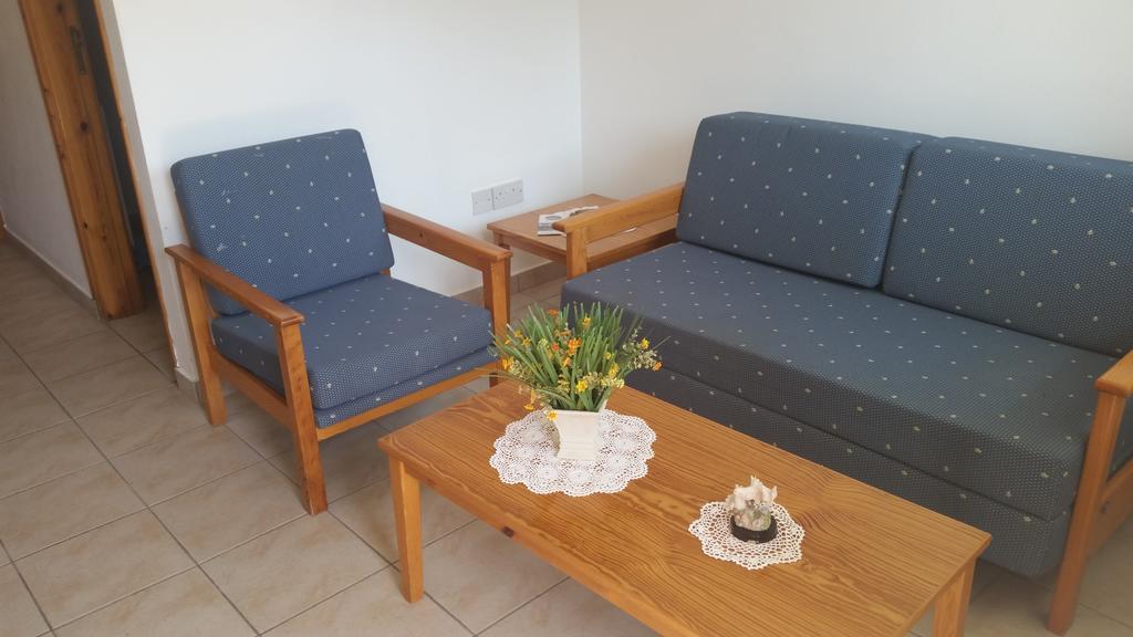 Pissouriana Hotel Apartments Экстерьер фото