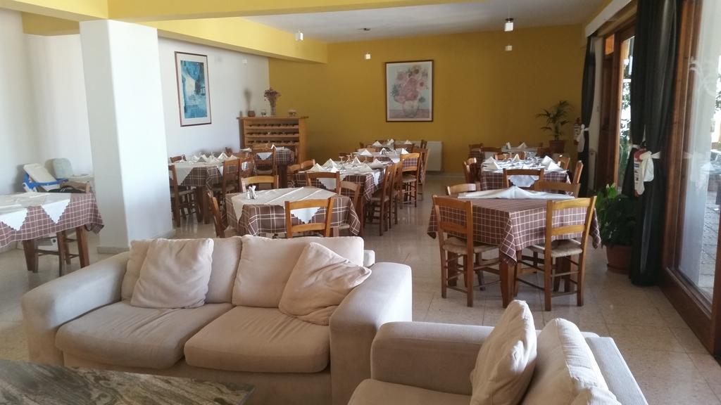 Pissouriana Hotel Apartments Экстерьер фото